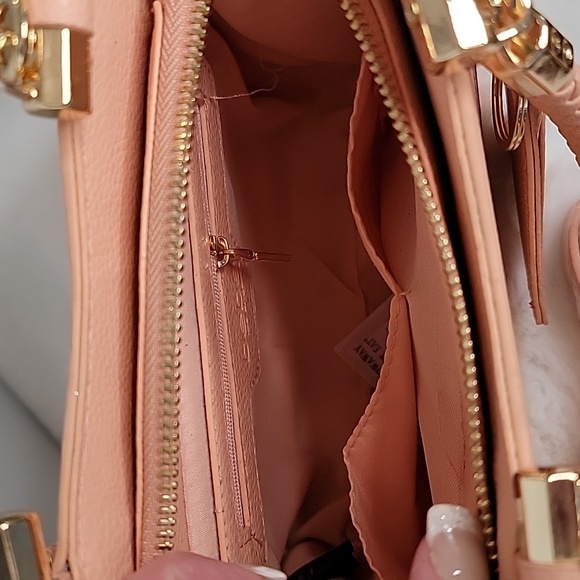 NWT Bebe Handbag or crossbody - Picture 8 of 10